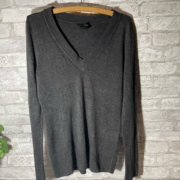 H&M Sweater Men’s Pullover V Neck Dark Gray‎ - Picture 1 of 5